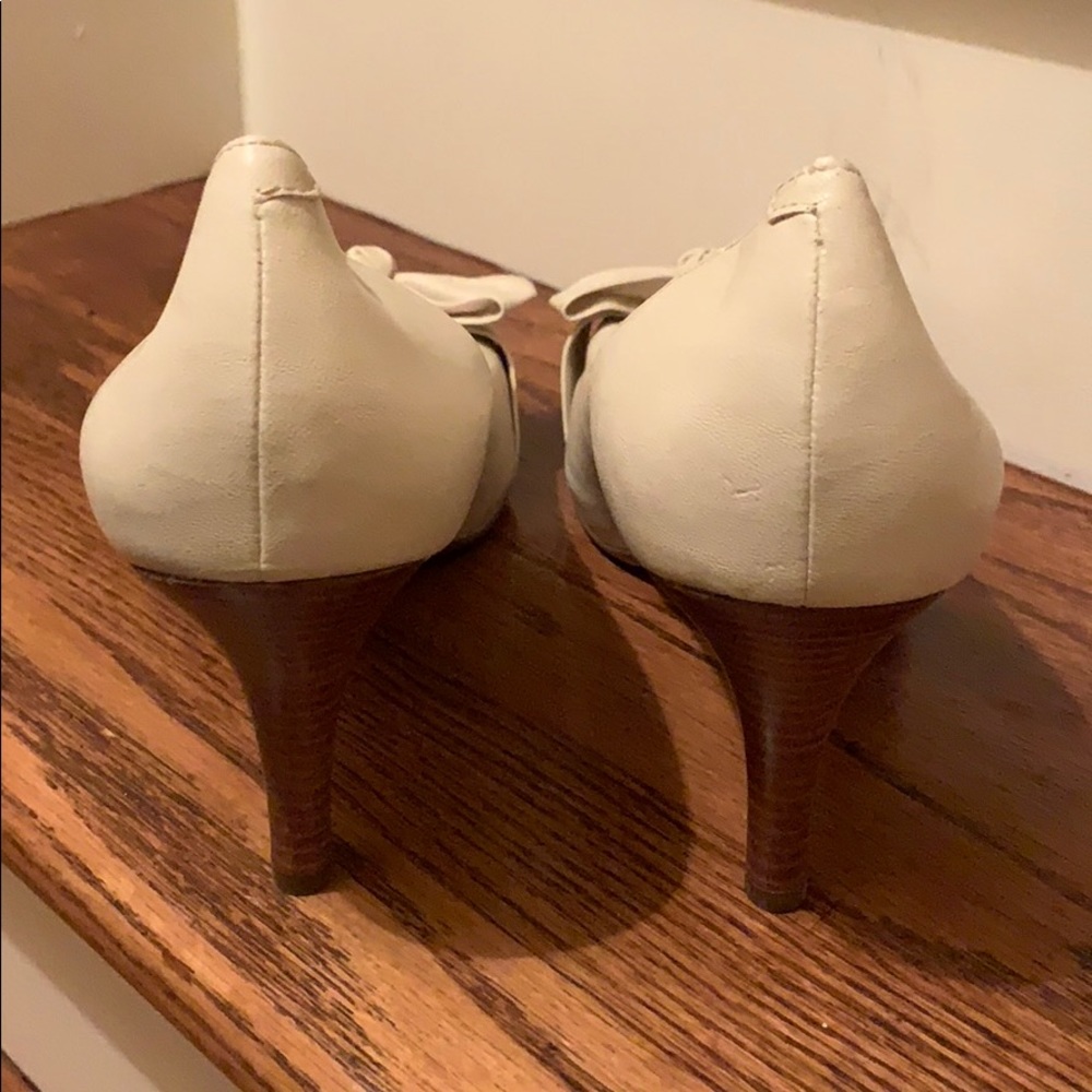 Shoes - Picture 4 of 6
